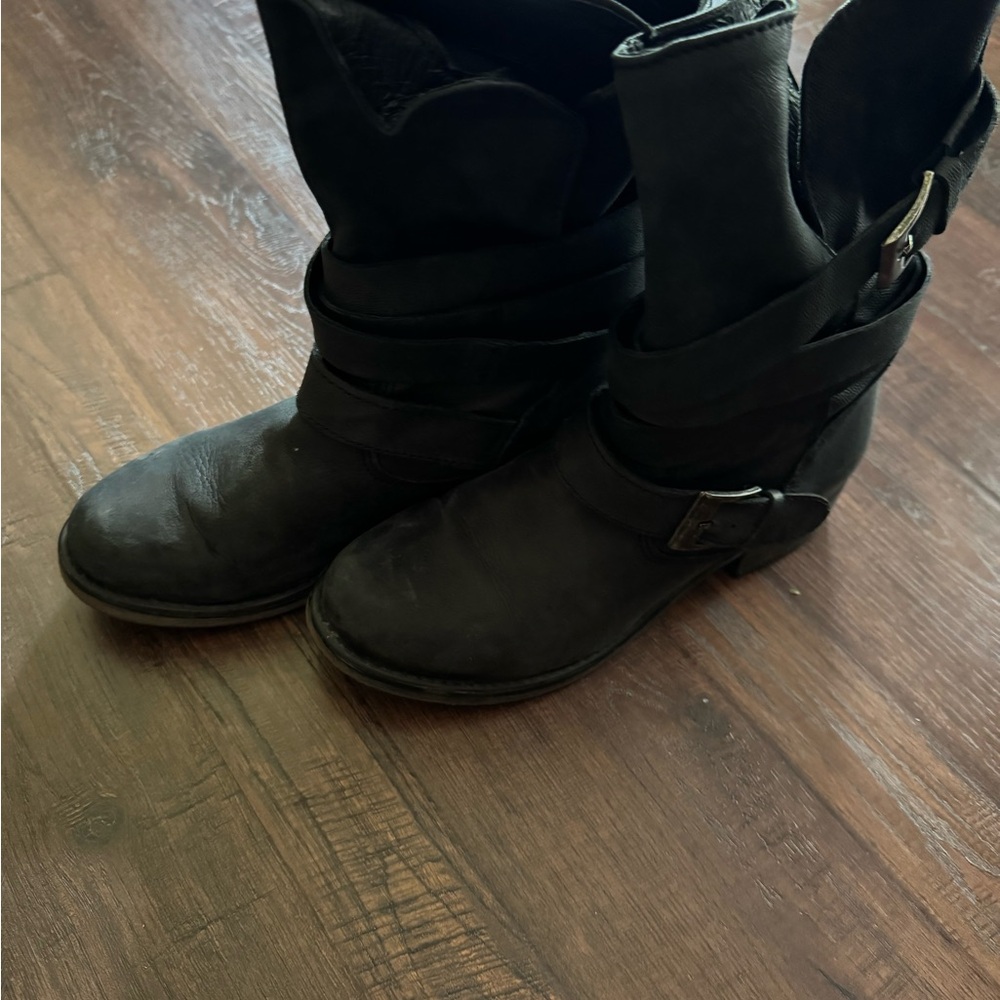 Steve Madden Black Leather Boots